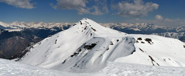 Dalla Bocchetta di Regadur verso Aralalta e Baciamorti, le Orobie e le Alpi Retiche